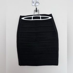 HM skirt size 4